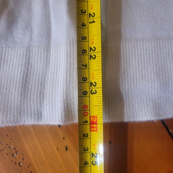 August Silk Cream Cardigan Flower/Pearl Applique - Size M - Picture 9 of 10